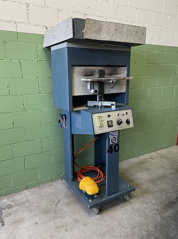 Toutes les machines: USM Sohlenpresse – D'occasion à Nebikon par schnischna80 2