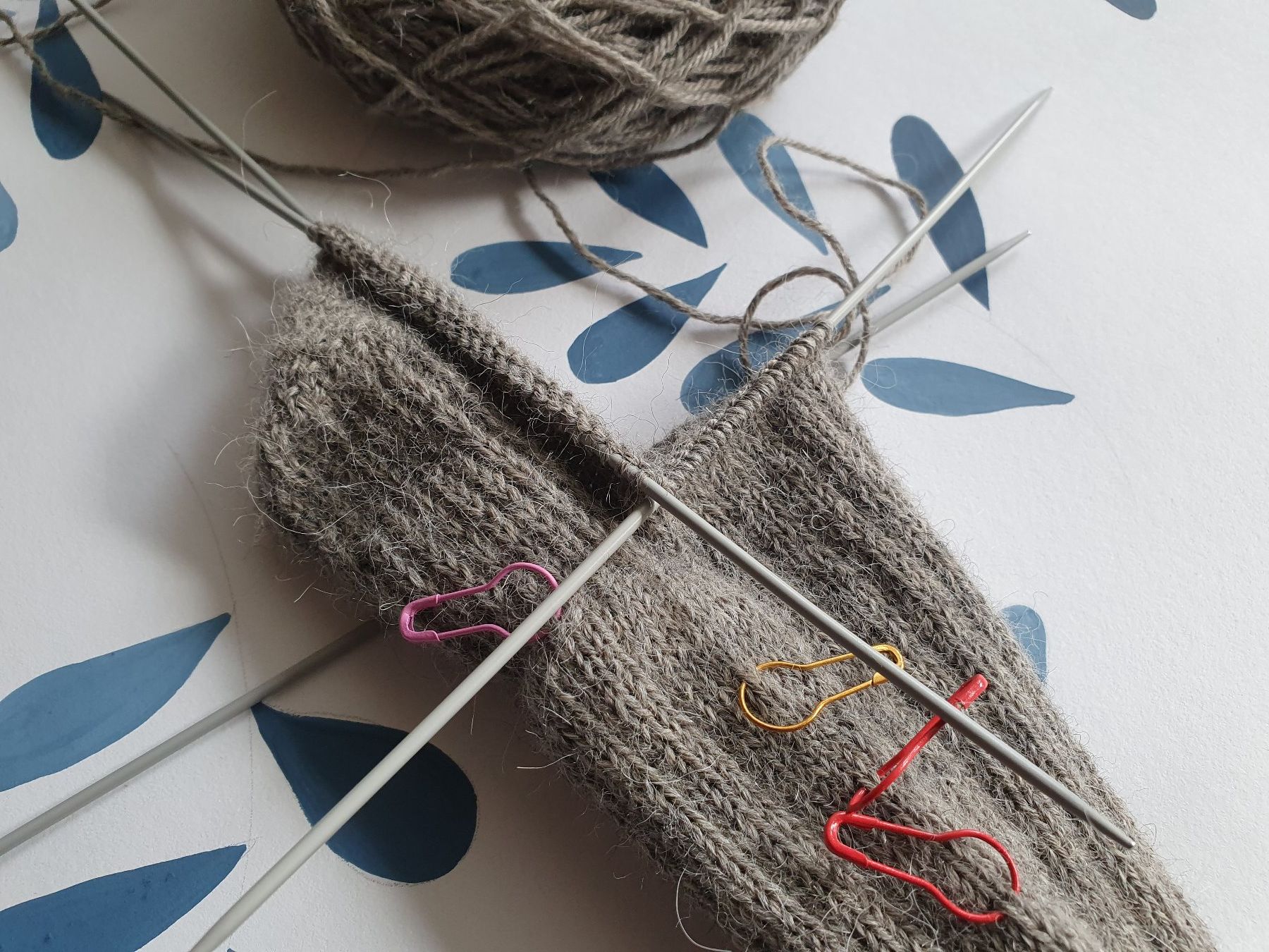 Calze: Handgestrickte Socken, Gr. 38, Wollsocken, Geschenk – Nuovo e nell'imballaggio originale da Neunkirch venduto da Sandramay 5