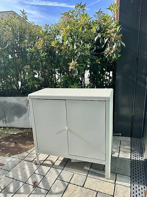 Armadi: IKEA KOLBJÖRN Metallschrank  CHF 50. – Usato da Mönchaltorf venduto da adii81