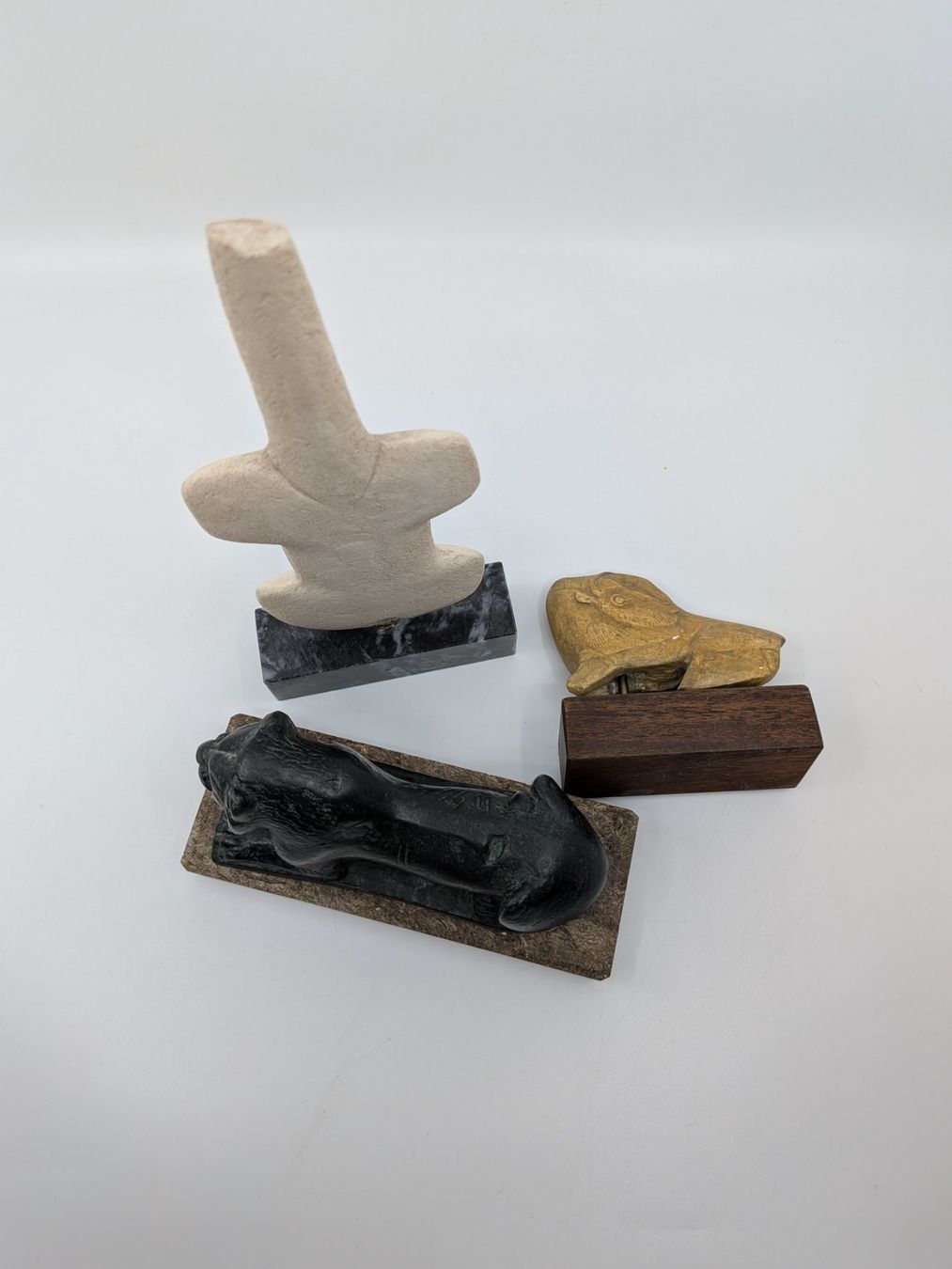 Figuren: 3 Figuren Skulpuren – Gebraucht aus Emmen von magelan 6