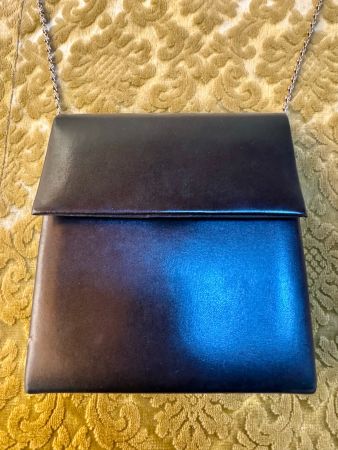 Sac à main vintage cuir noir chaîne argent soirée élégant