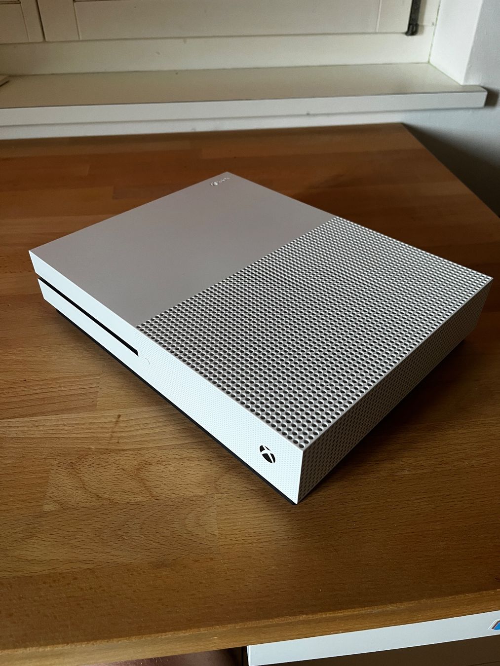 Microsoft Console: XBOX one S ohne Spiel – Nuovo (secondo la descrizione) da Fehren venduto da gre_r8kw 1