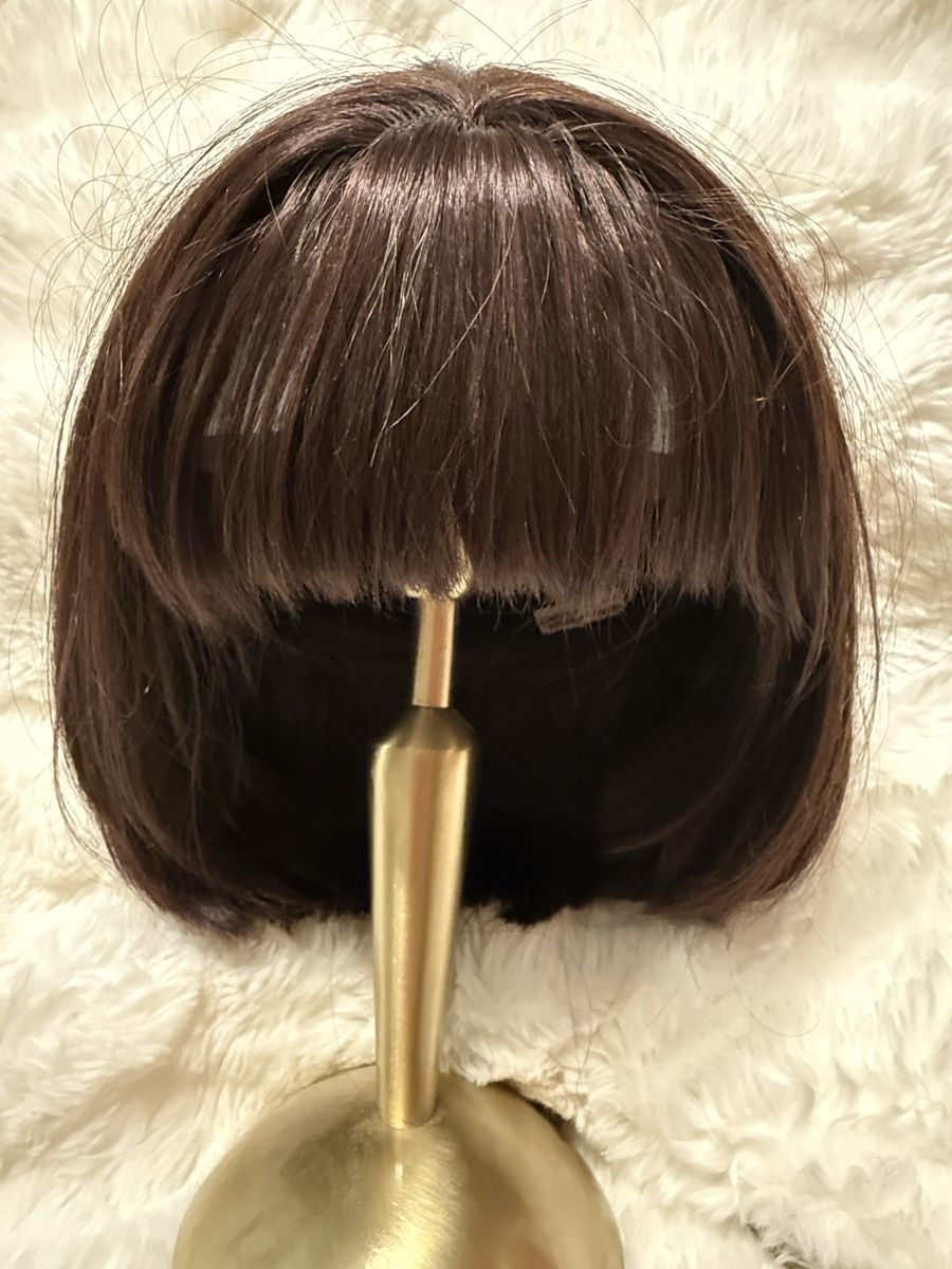 Parrucche: Perruque brune naturelle, style chic et élégant – Usato da Monthey venduto da Joseph-29 3