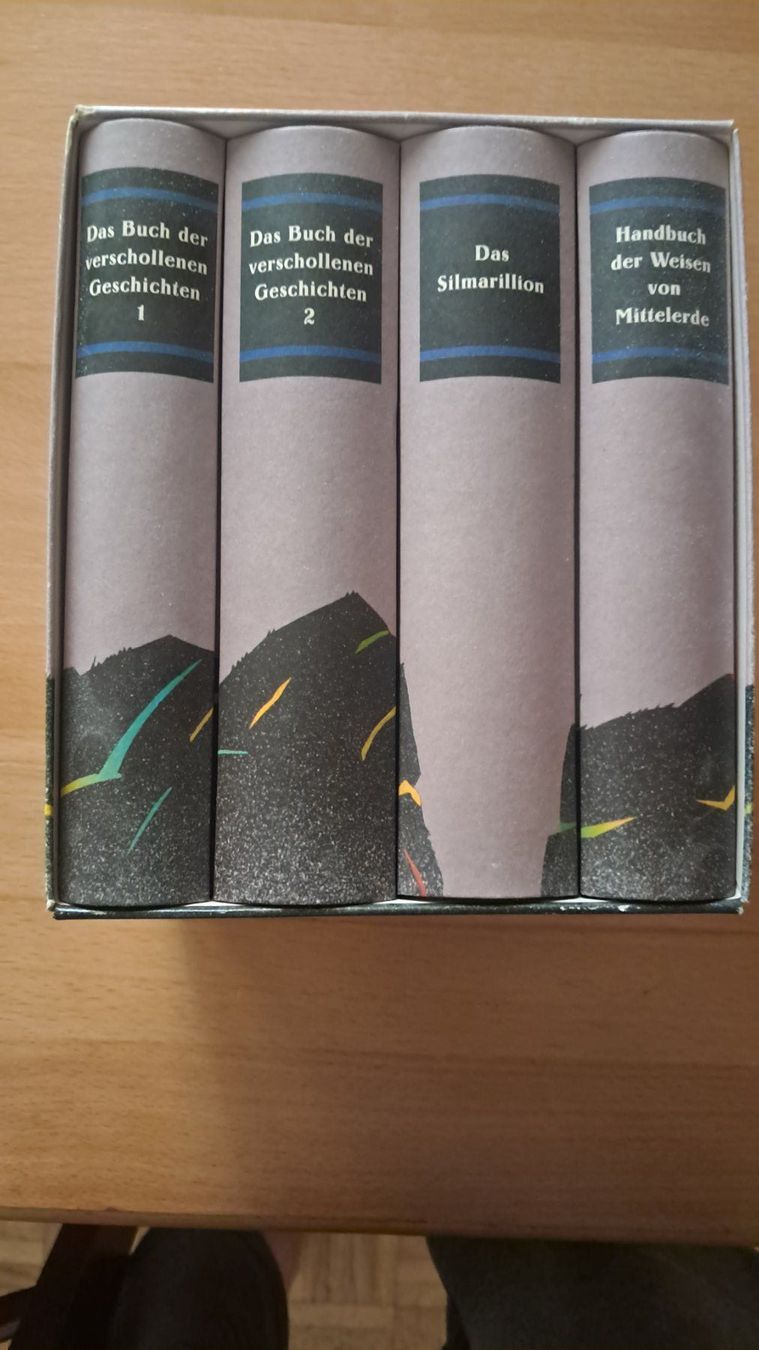 Libri: J.J.R. Tolkien Buchbox – Usato da bubikon venduto da lauramon 3