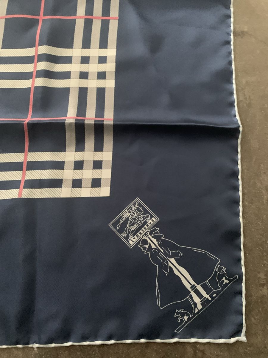 Burberry Foulard & Sciarpe: Burberrys Foulard  – Usato da Bergdietikon venduto da zor_856j 1