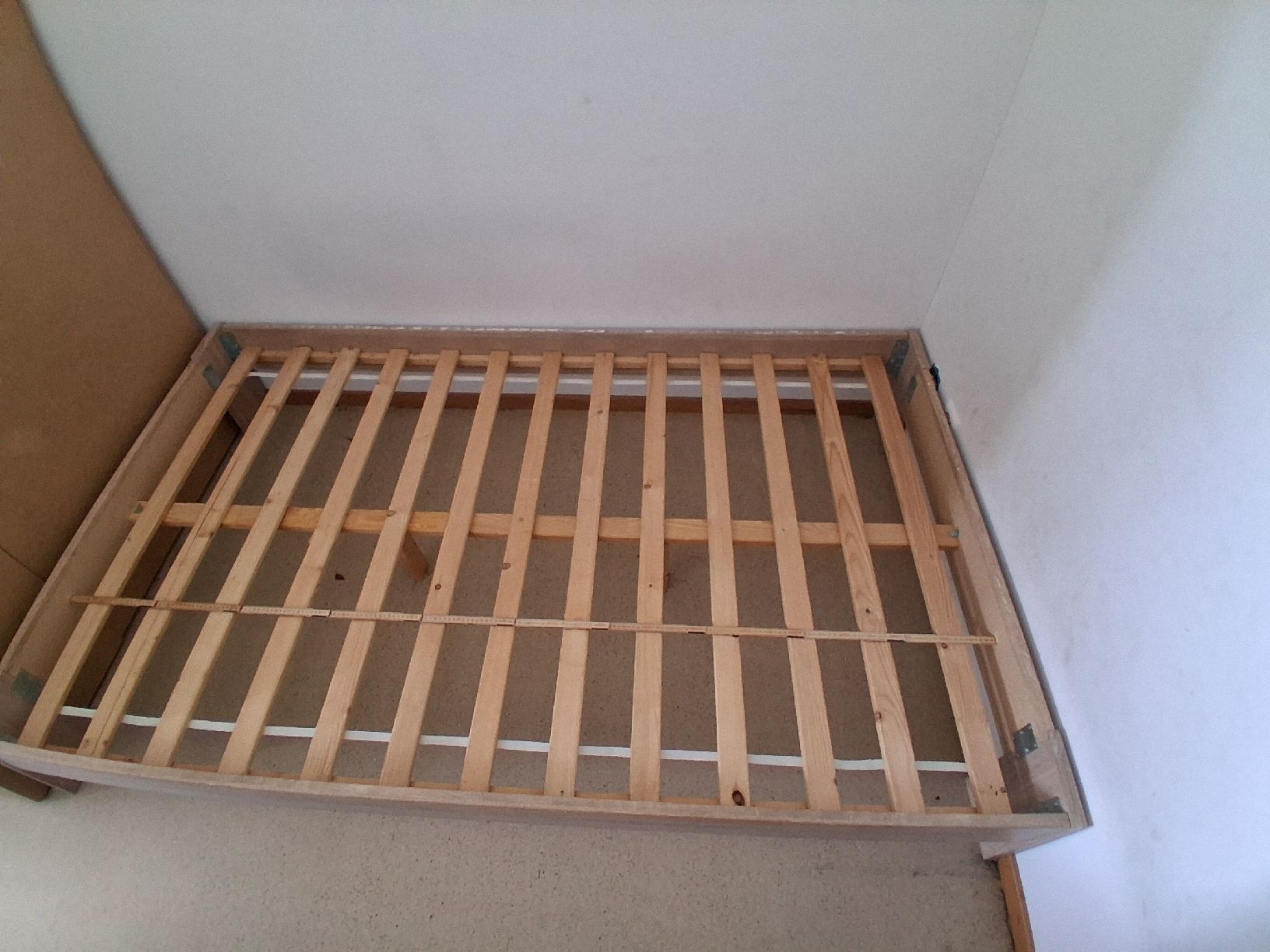 Lits: Bettgestell 1,20 x 2 Meter ab CHF 1.- – D'occasion à Siegershausen par Bubsi83 3