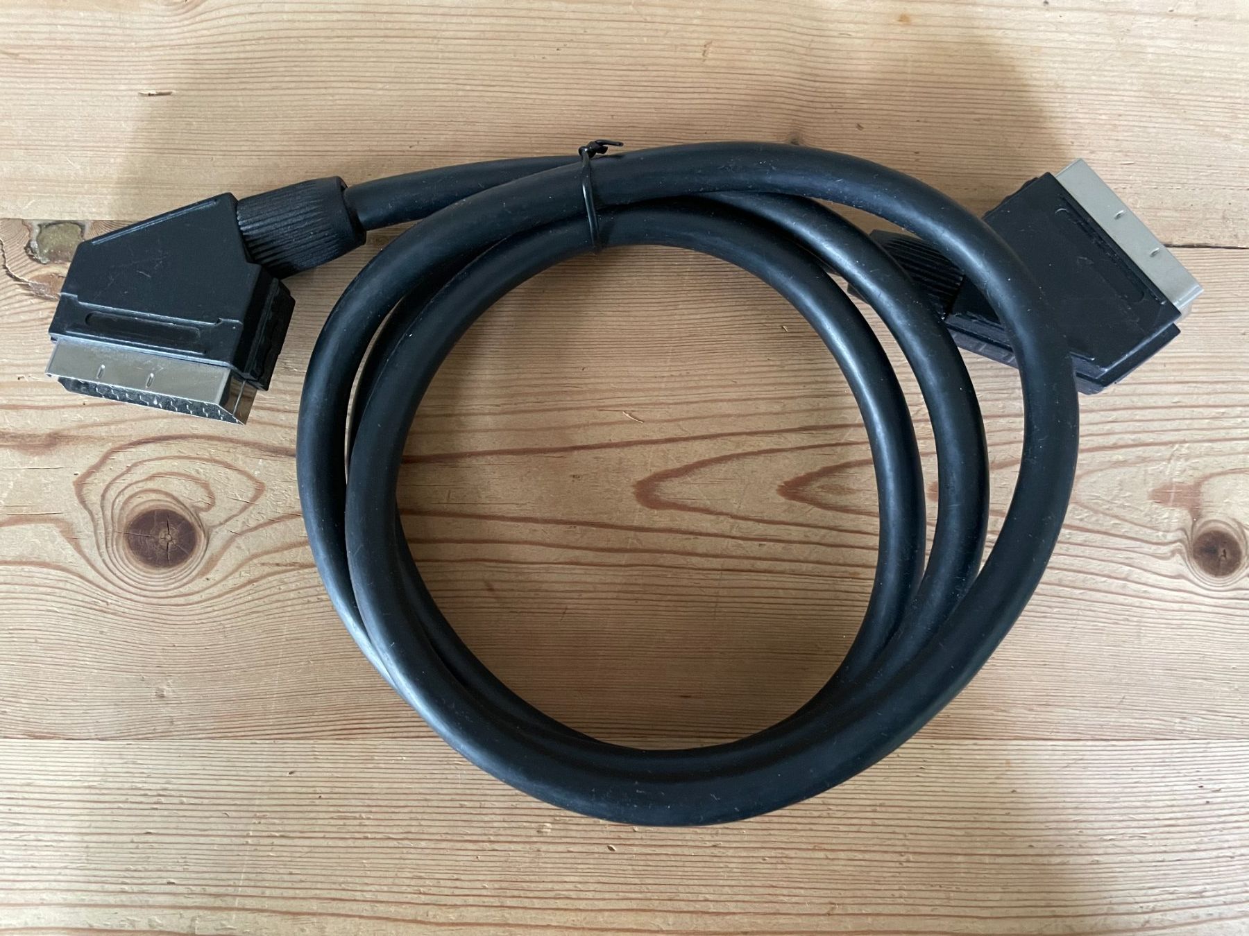 Cavi: SCART-Kabel 1.5m – Usato da Langenthal venduto da Baltimore1569