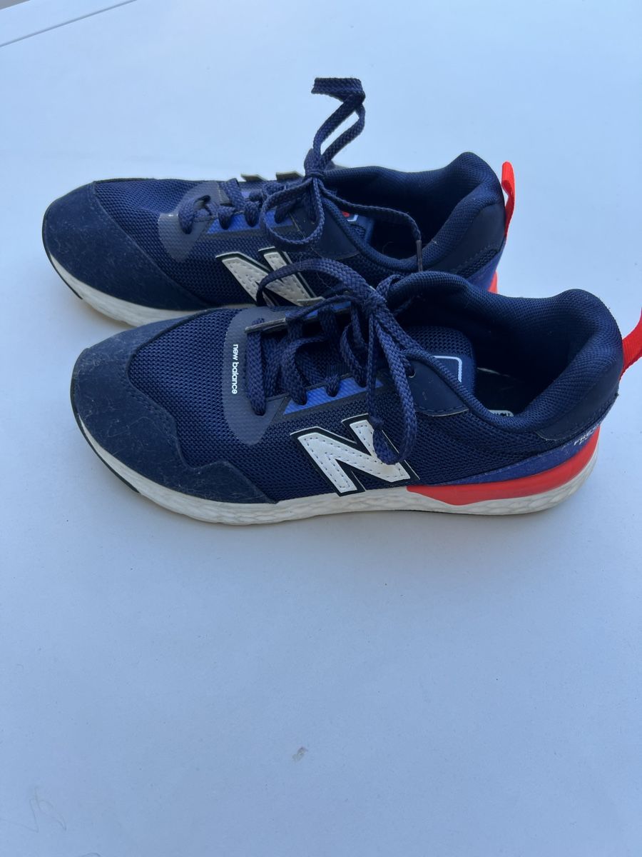 New Balance Scarpe per ragazzi: New Balance Sneaker Gr. 33 – Usato da Heiligkreuz (Mels) venduto da fodo