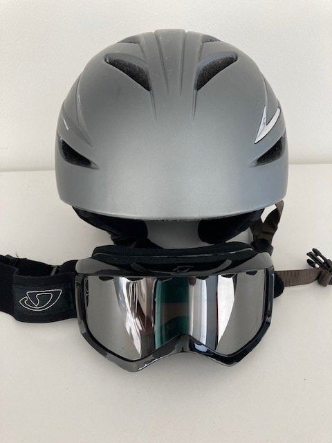 Helme: Skihelm mit Brille – Gebraucht aus Wiesendangen von dart67