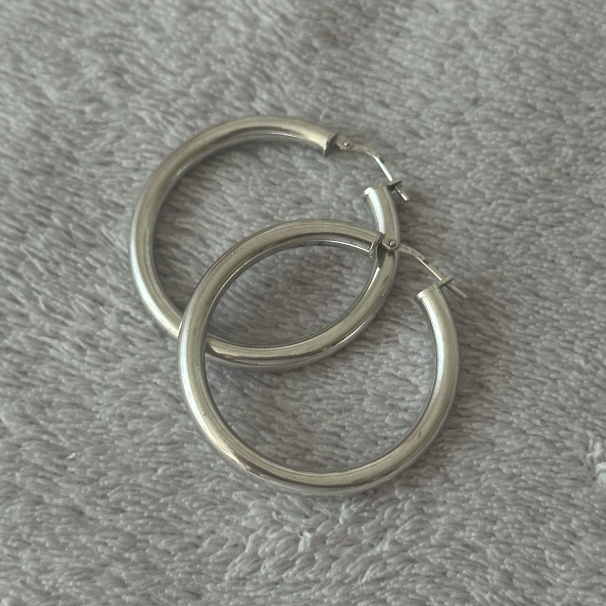 Christ Boucles d'oreille: Massive Silber 925 4 cm Kreolen – D'occasion à Givisiez par dor_xb9k