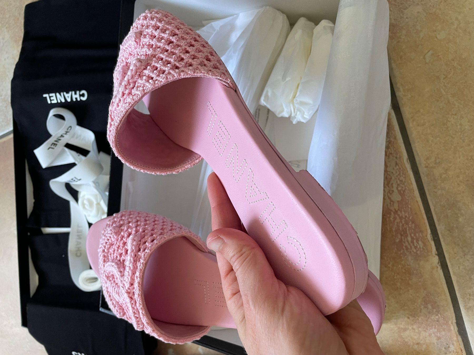 Chanel Scarpe da donna: Chanel Wunderschöne Sandalen! 40 – Usato da Fruthwilen venduto da Mariya13 5