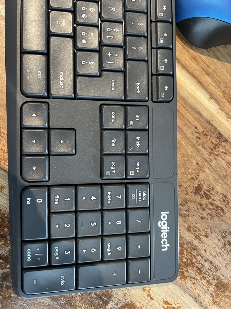 Logitech Mouse: Clavier Logitech +mouse trust – Usato da Mont sur Rolle venduto da nicola1075 1