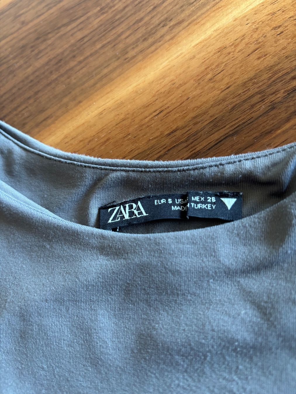 Zara Tops: Zara Body / S / Grau – D'occasion à Winkel par masrisa 2