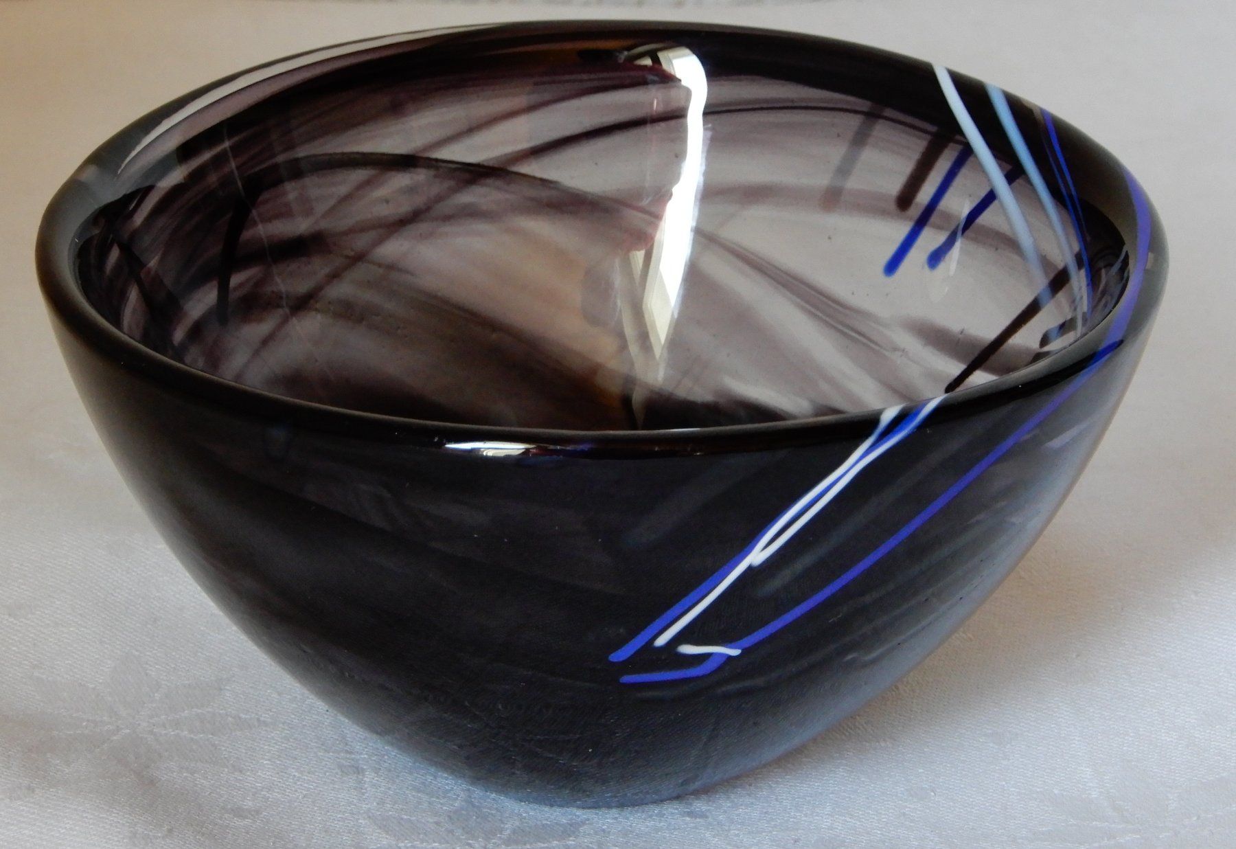 Kosta Boda Ciotole: Kosta Boda Schale "Contrast" Farbe Amethyst – Usato da Senèdes venduto da tintinette43