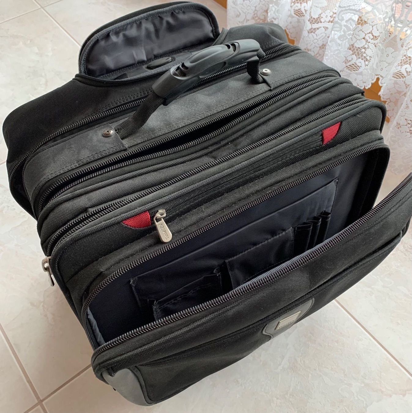 Valises & Sacs: Rollkoffer – D'occasion à Wichtrach par xSelpio007 1