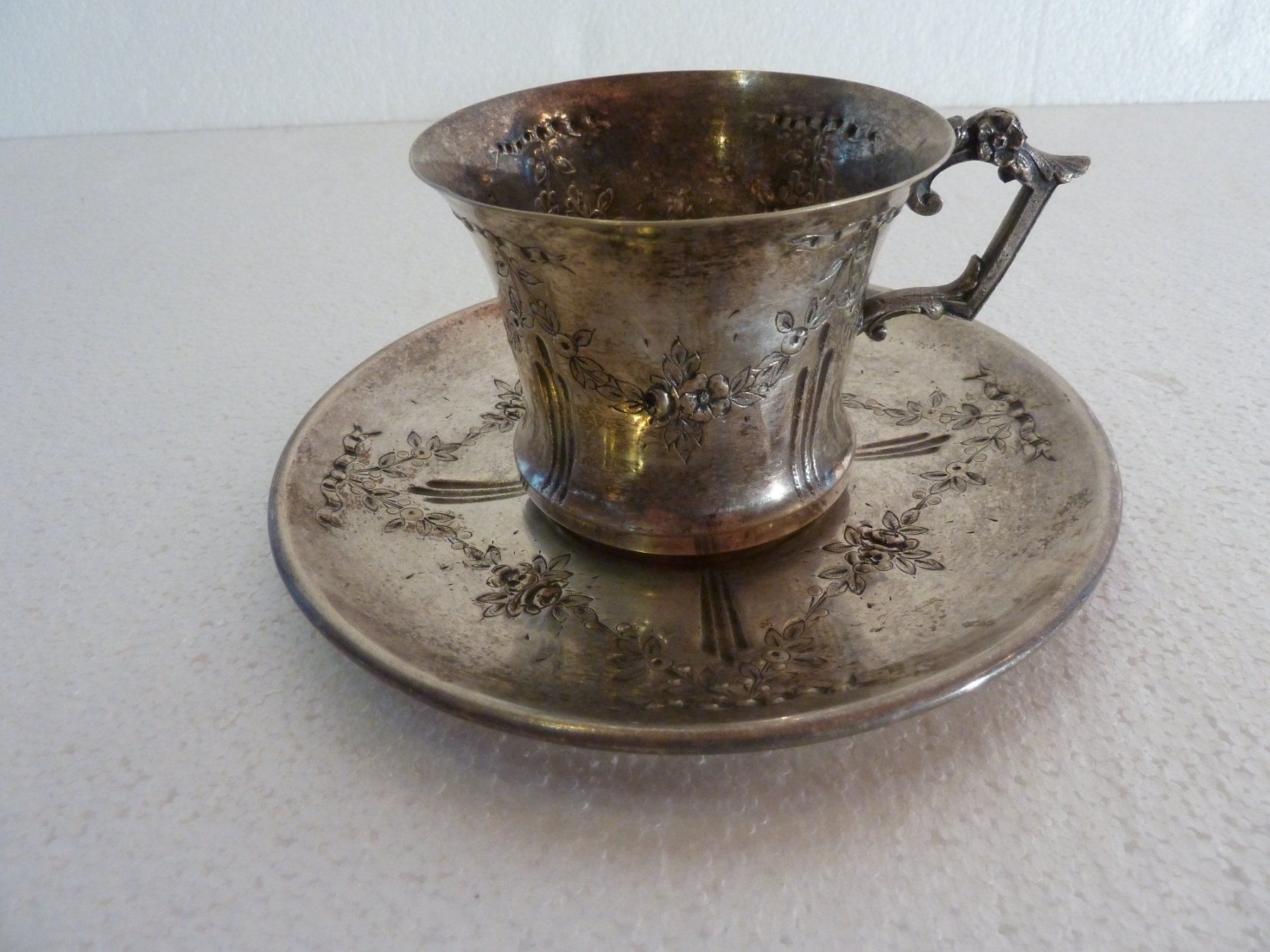 Tassen: Antike Tasse, versilbert – Gebraucht aus Bure von 1319