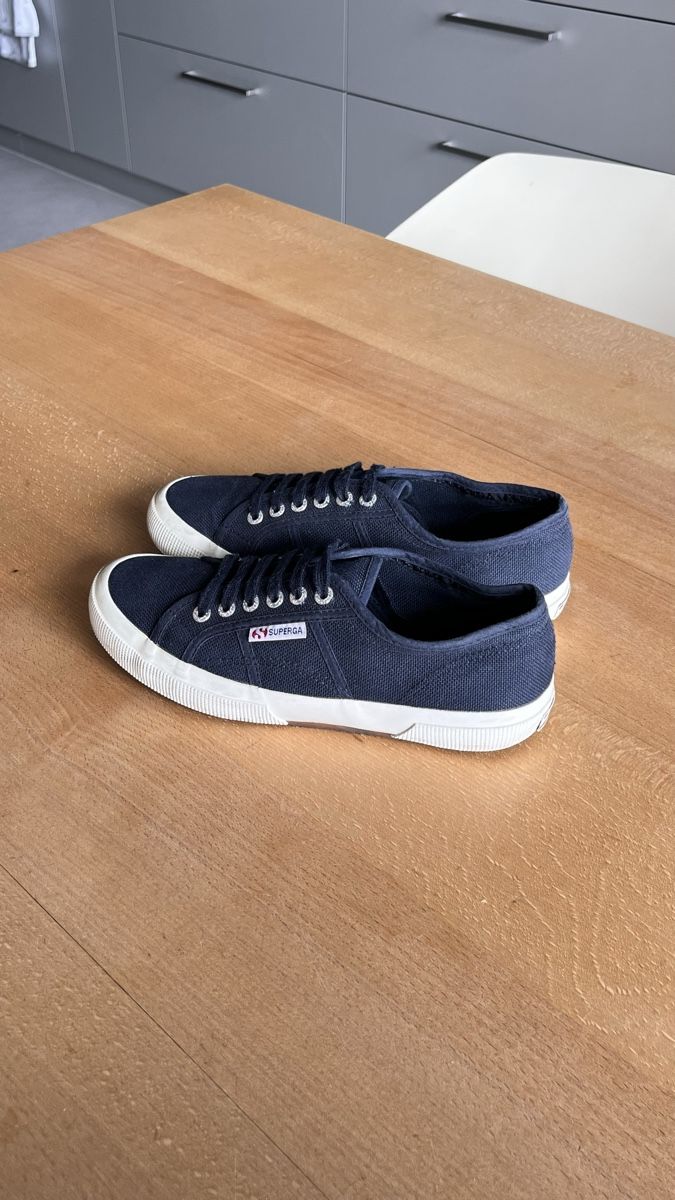 Superga Damenschuhe: Superga Schuhe dunkelblau Grösse 39 – Gebraucht aus Bern von juliette.m 2