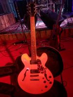 E-Gitarre von Samick aus den 80er Hollowbody inkl. Koffer