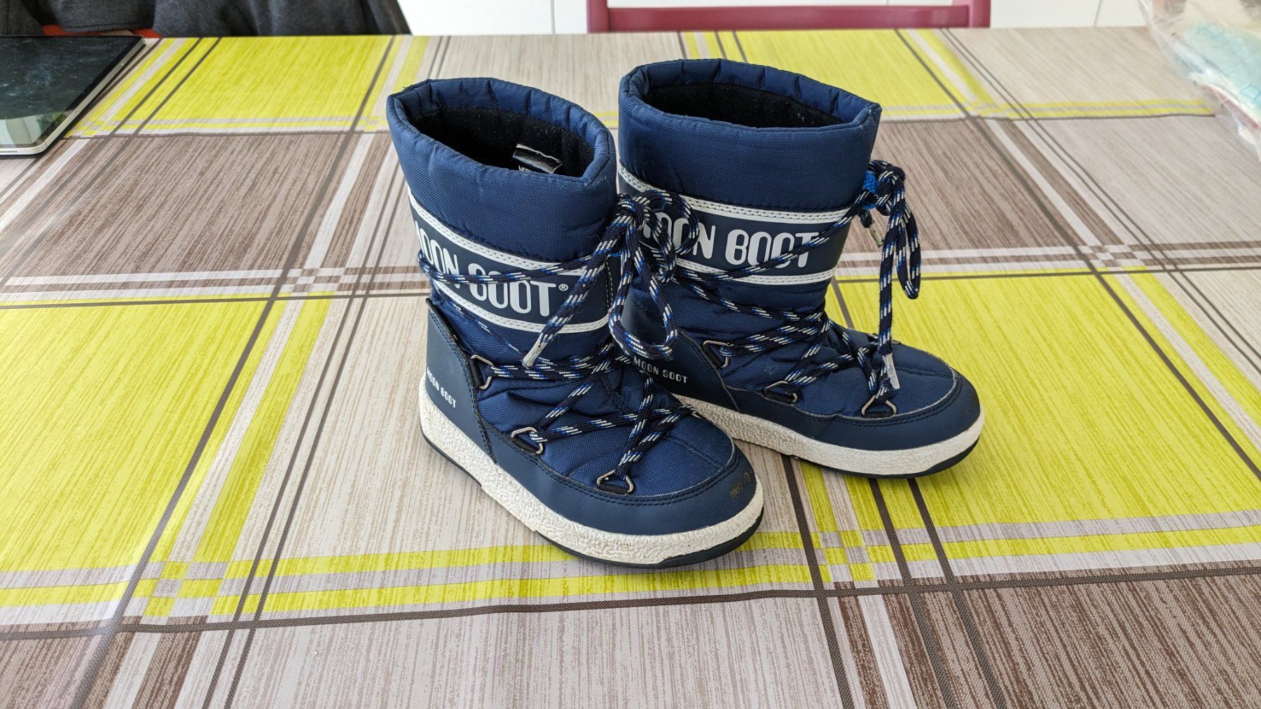 Moon Boot Herrenschuhe: Moon Boot - The Original - Gr. 27 – Gebraucht aus Staufen von Fleby84 1