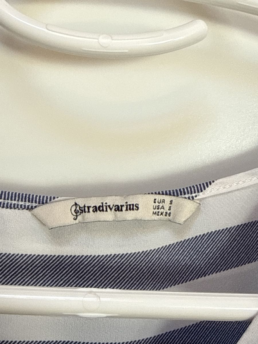 Camicette: Chemise blanche et bleue  – Usato da Cartigny venduto da Kelly.11 2