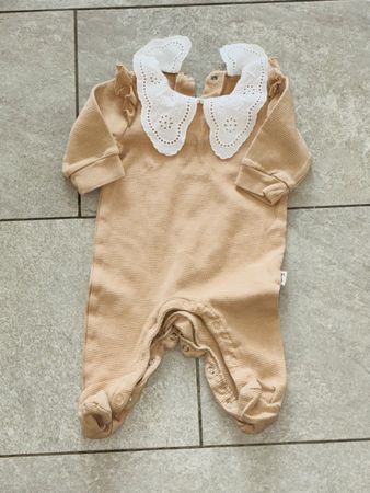 Baby Strampler Civil Baby Baumwolle beige Grösse 6-9 M