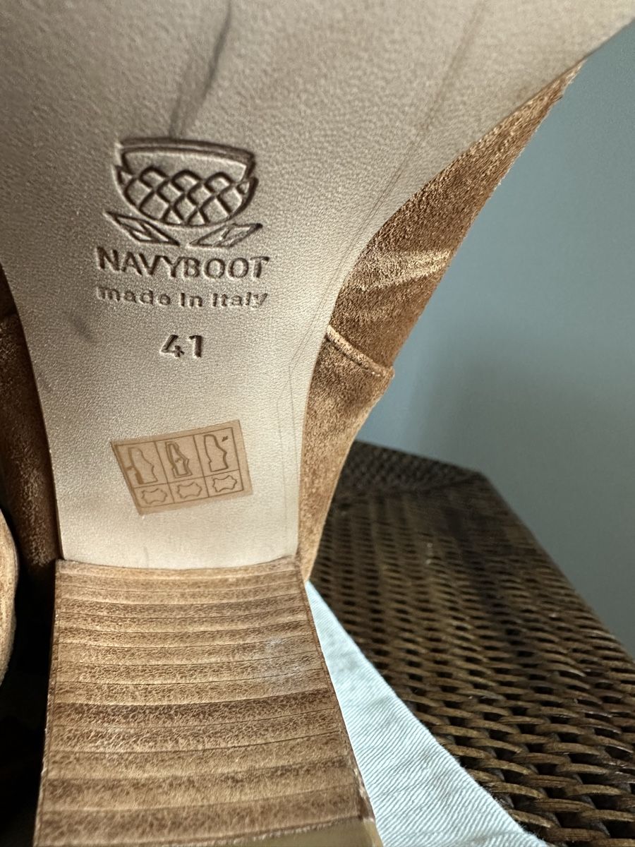 Navyboot Scarpe da donna: Navyboot - knee high boots in cognac suede - Size 41 – Usato da Langnau am Albis venduto da bar_ml6k 2