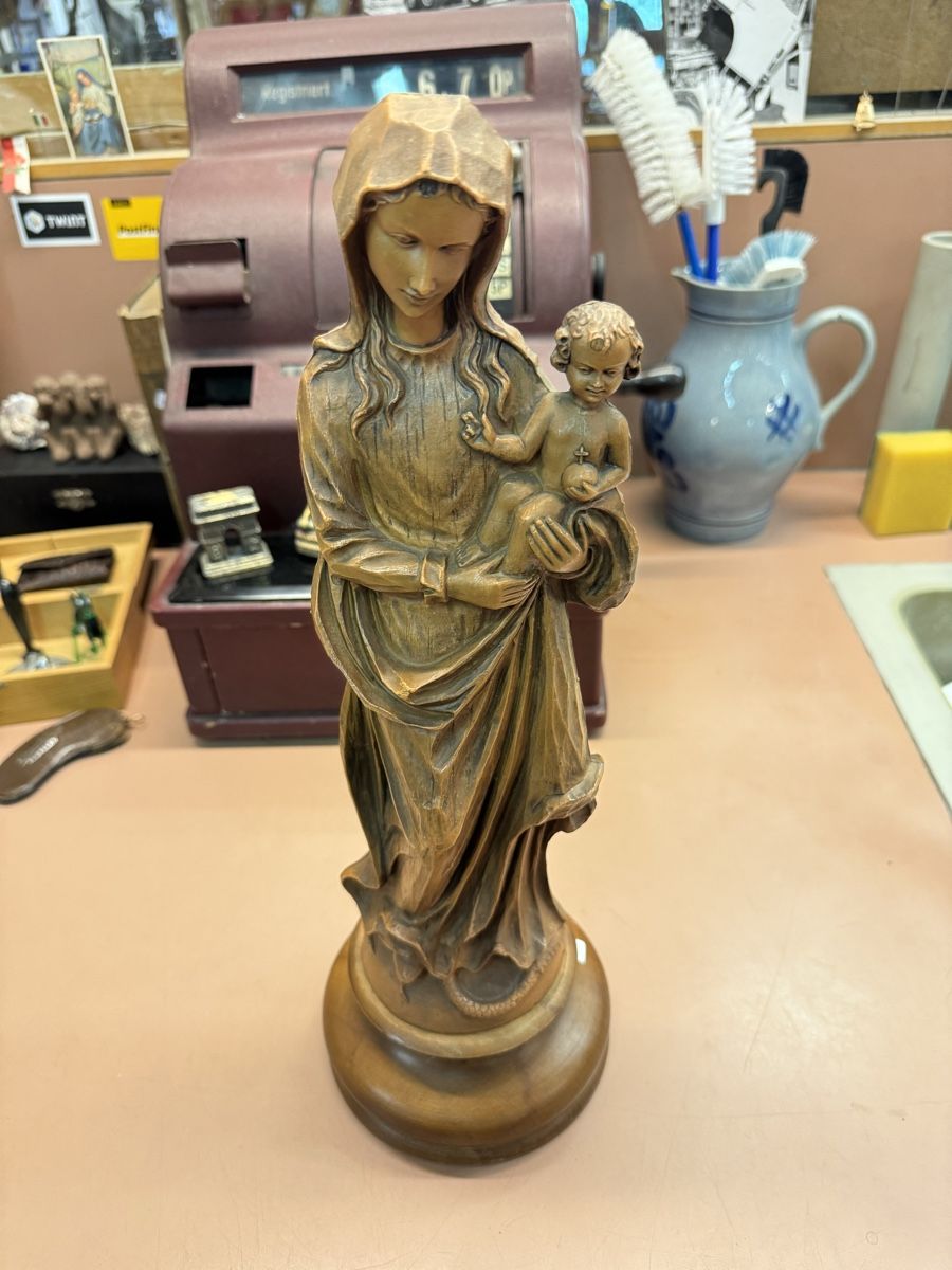 Figuren: Marienfigur mit Kind geschnitzte Holzstatue – Gebraucht aus Chur von Meriva0