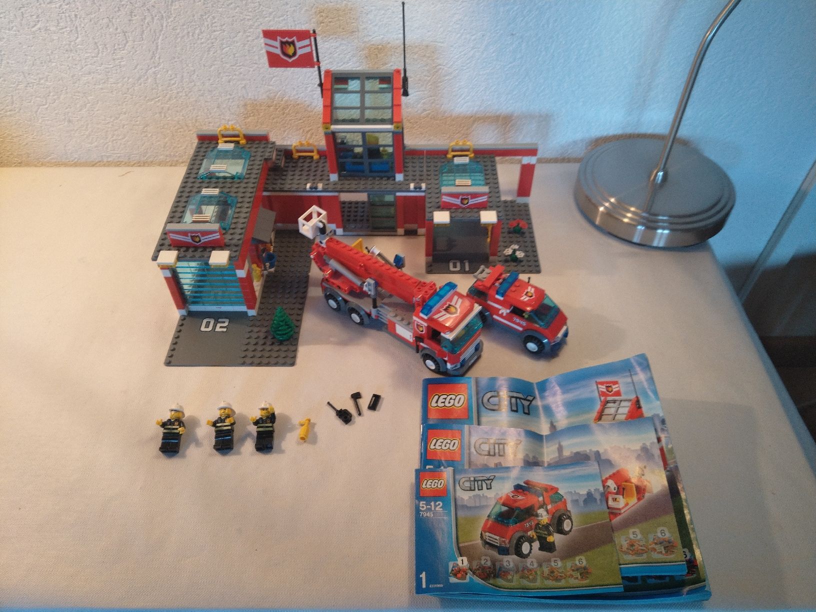 Lego Jeux de construction: Lego - 7945 - Caserne pompier – D'occasion à Les Brenets par LEGOFOREVER