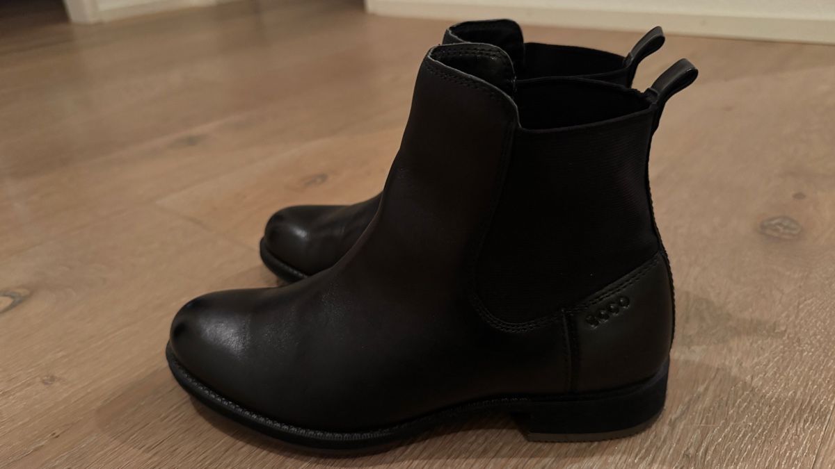 Ecco Scarpe da donna: Ecco Lederstiefeletten, Schwarz, Gr.37 – Nuovo (secondo la descrizione) da Hünenberg See venduto da Schulers