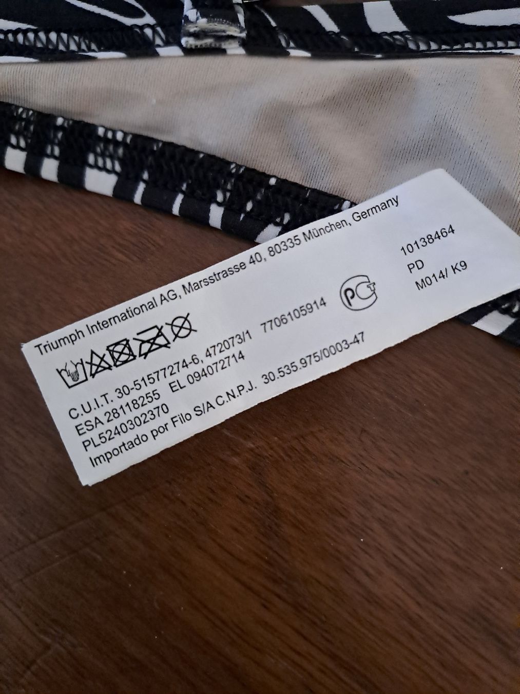 Triumph Badekleider & Bikinis: Triumph Bikini Set Zebra Muster Damen Grösse 70D / 38 – Gebraucht aus Basel von Sevenaa 7