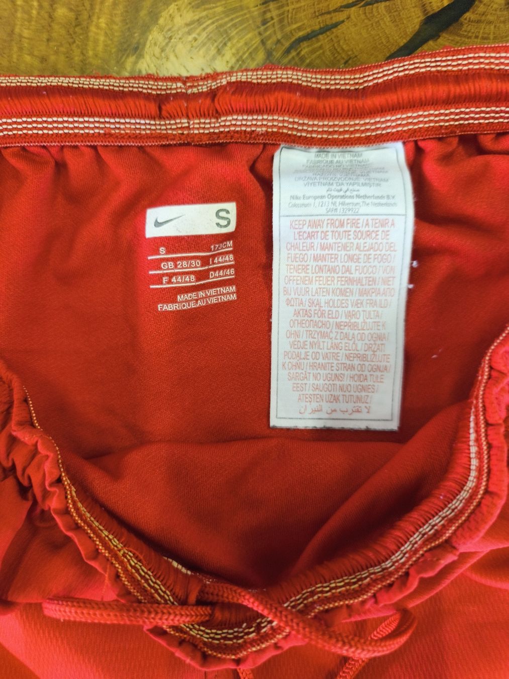 Nike Pantalons: A2 – D'occasion à Künten par Schnaepplihuus 1