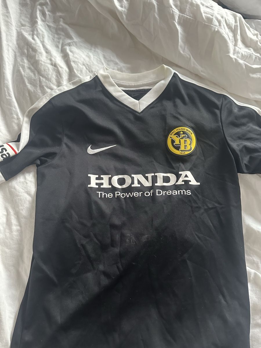 Young Boys Scarpe, pantaloni & magliette da ginnastica: BSC YB Junior Shirt – Usato da Thun venduto da diddle76 1