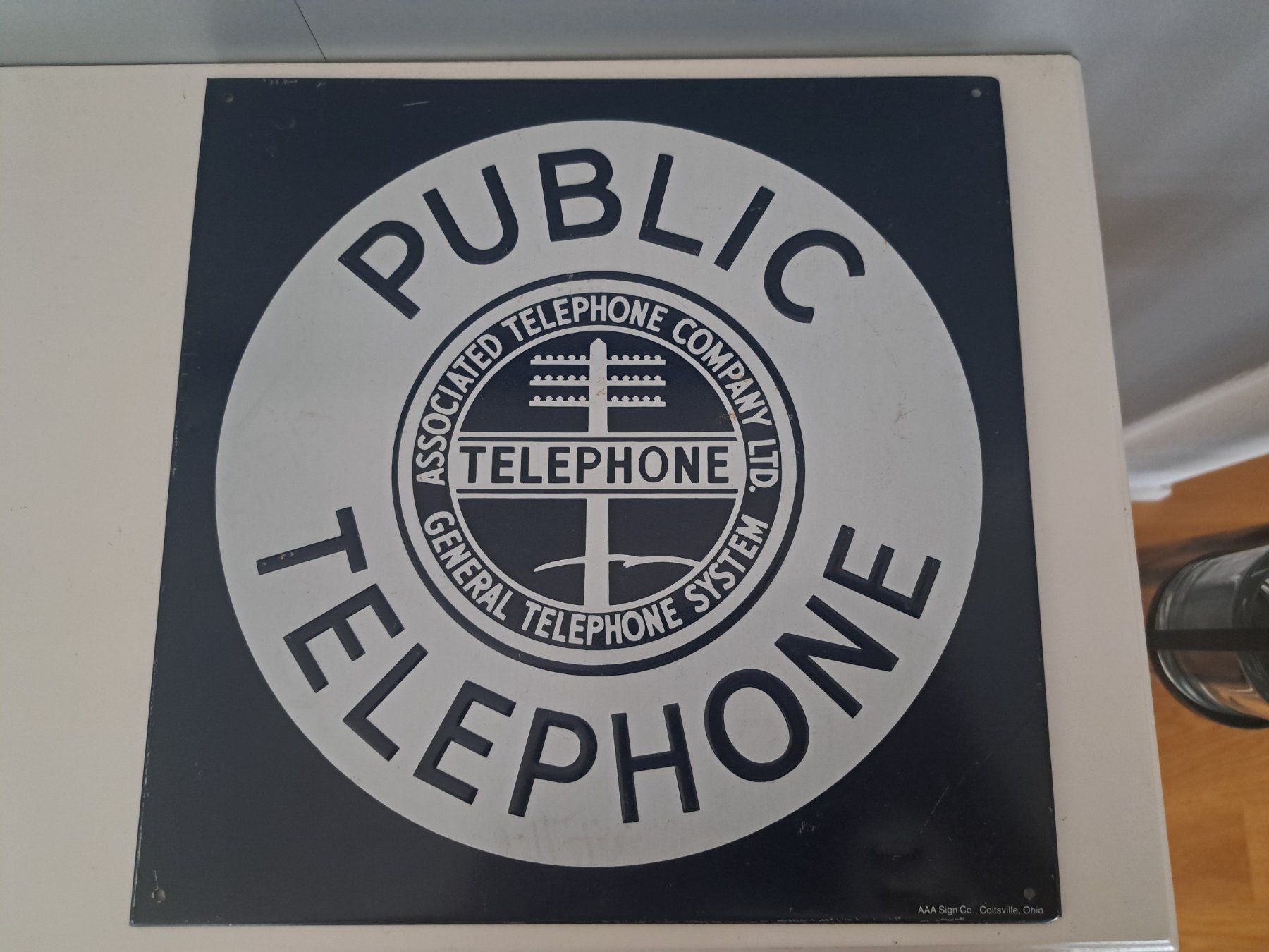 Schilder: Public Telephone Metal Schild Oio – Gebraucht aus Emmenbrücke von bikesandmore75