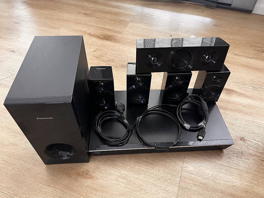 Panasonic Casse acustiche: Panasonic SC-BTT 400 – Usato da Spiez venduto da RogerM85