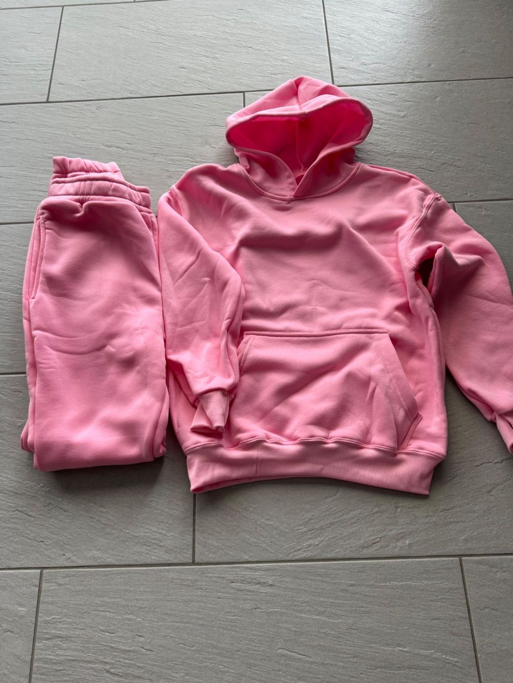 Lotti di vestiti: Jogging-Set Damen (2-teiligs) Gr. S – Nuovo e nell'imballaggio originale da Rorbas venduto da binajas 3