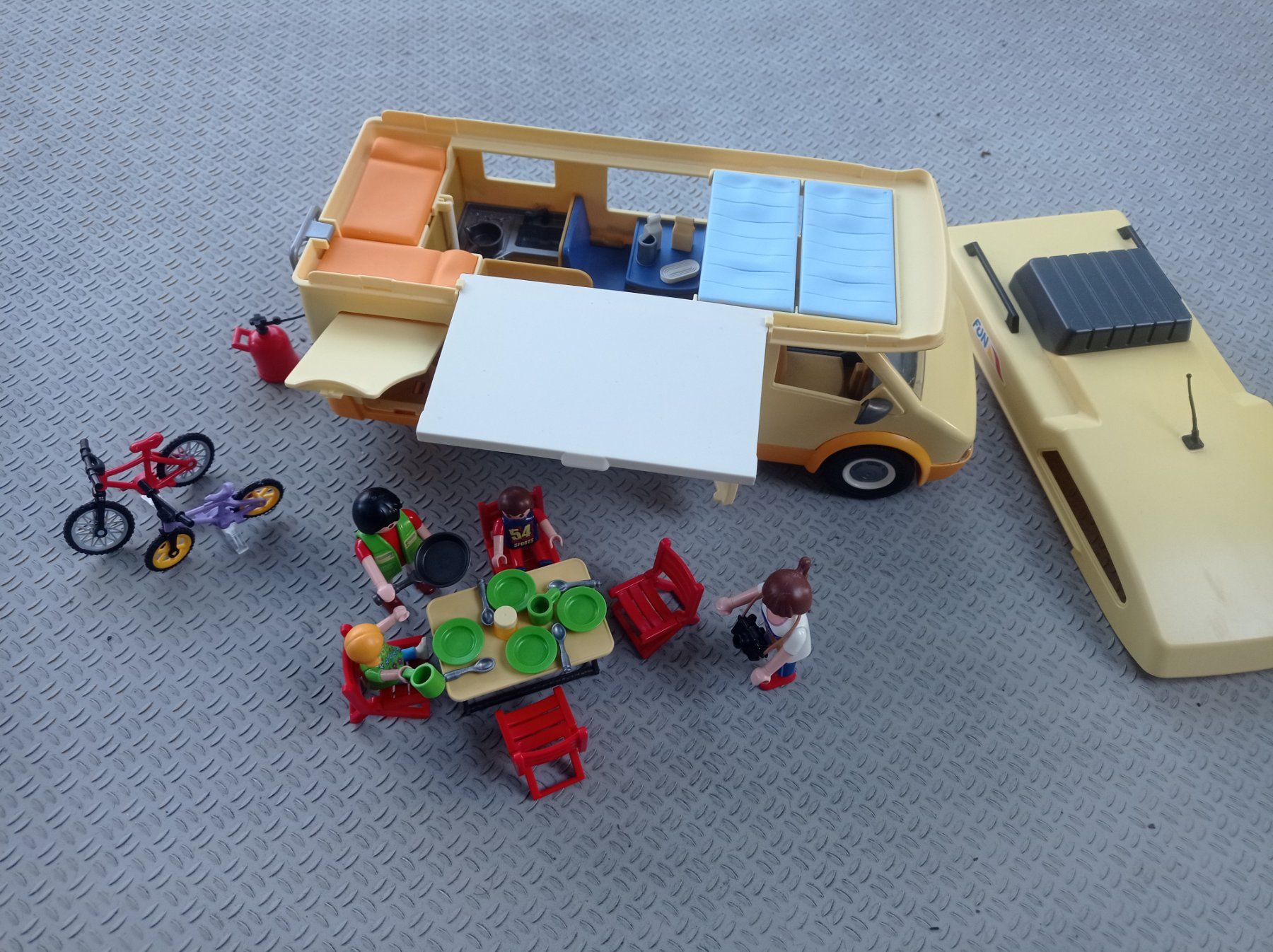 Playmobil Giocattoli: Playmobil Wohnmobil – Nuovo (secondo la descrizione) da Bern venduto da spa_ybz5 1