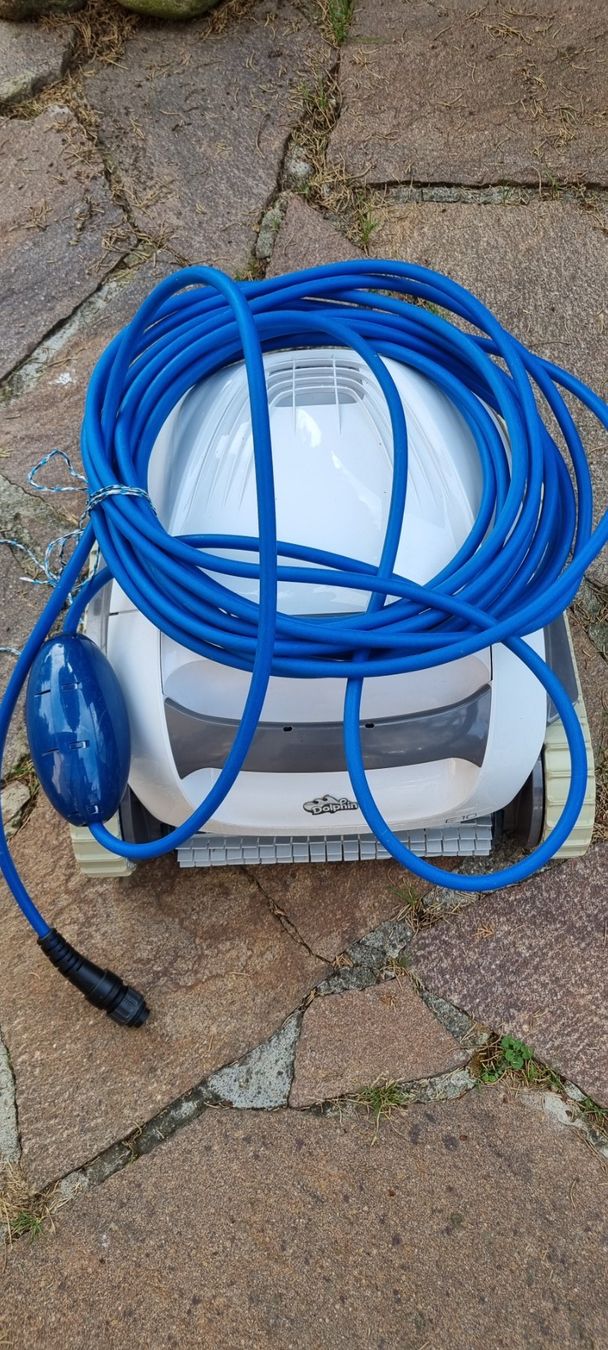 Dolphin Schwimmbad-Zubehör: Poolroboter Dolphin E10 – Gebraucht aus Weiningen ZH von rke_95tf 1