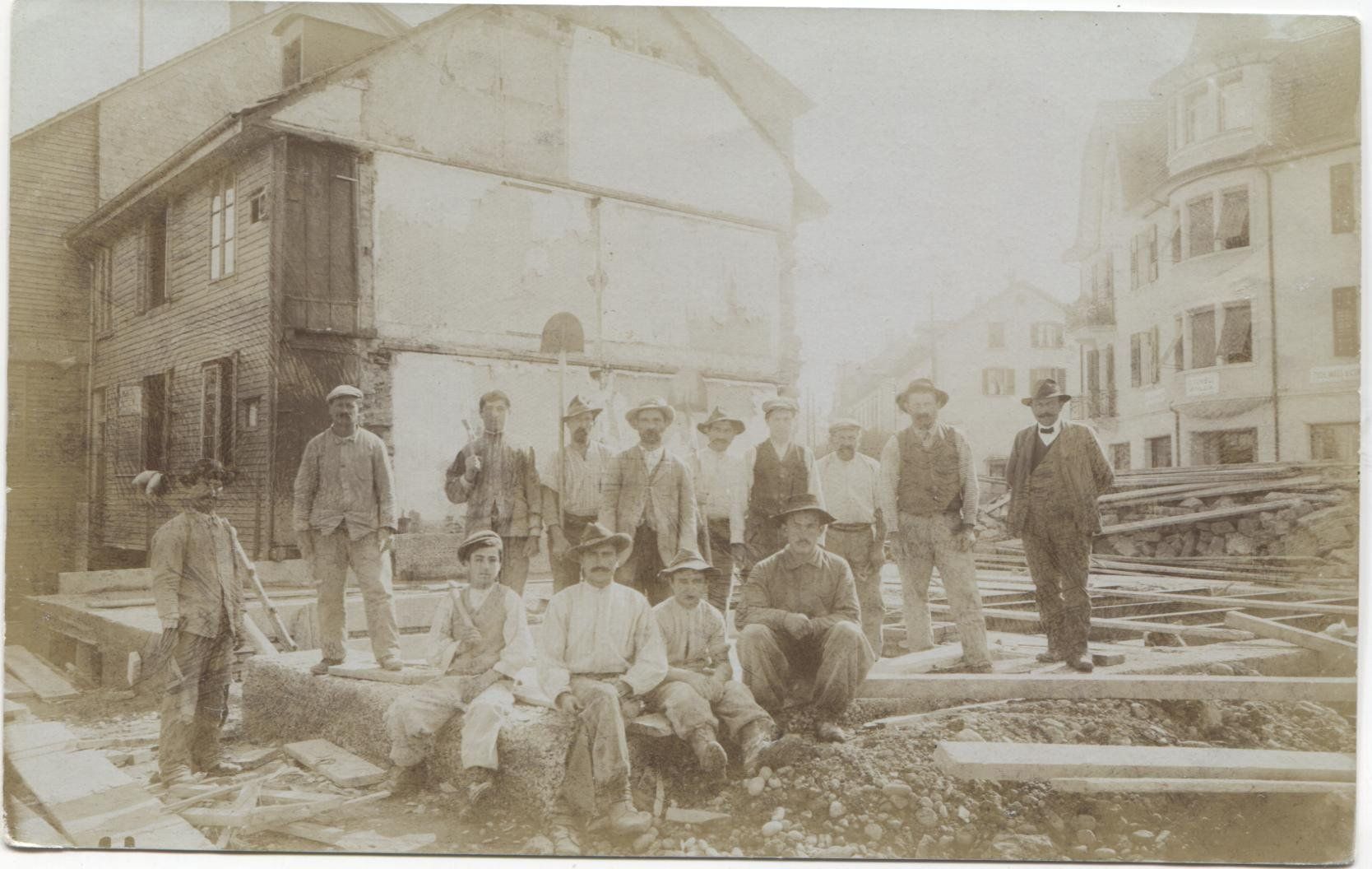 Cartoline postali: HAUSBAU 1910 – Usato da Wil SG venduto da Clanx