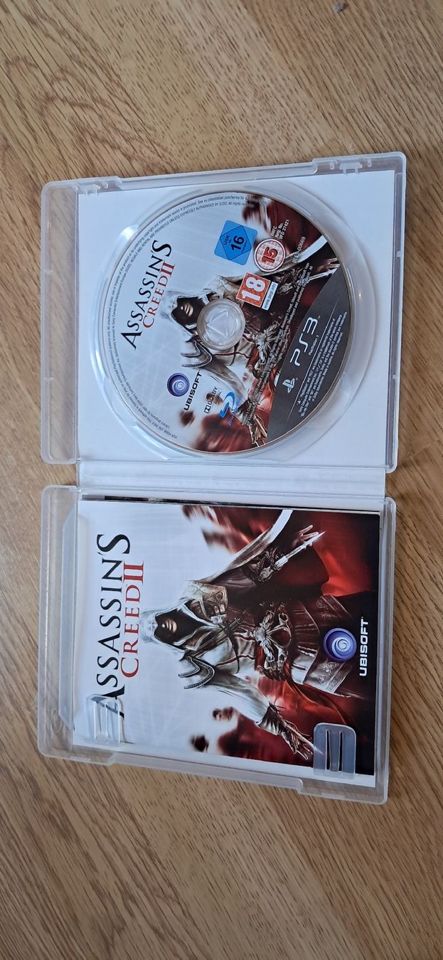 Jeux: Assassin's Creed  2 PS3 – D'occasion à Essertines-Rolle par dup_2lwq 1