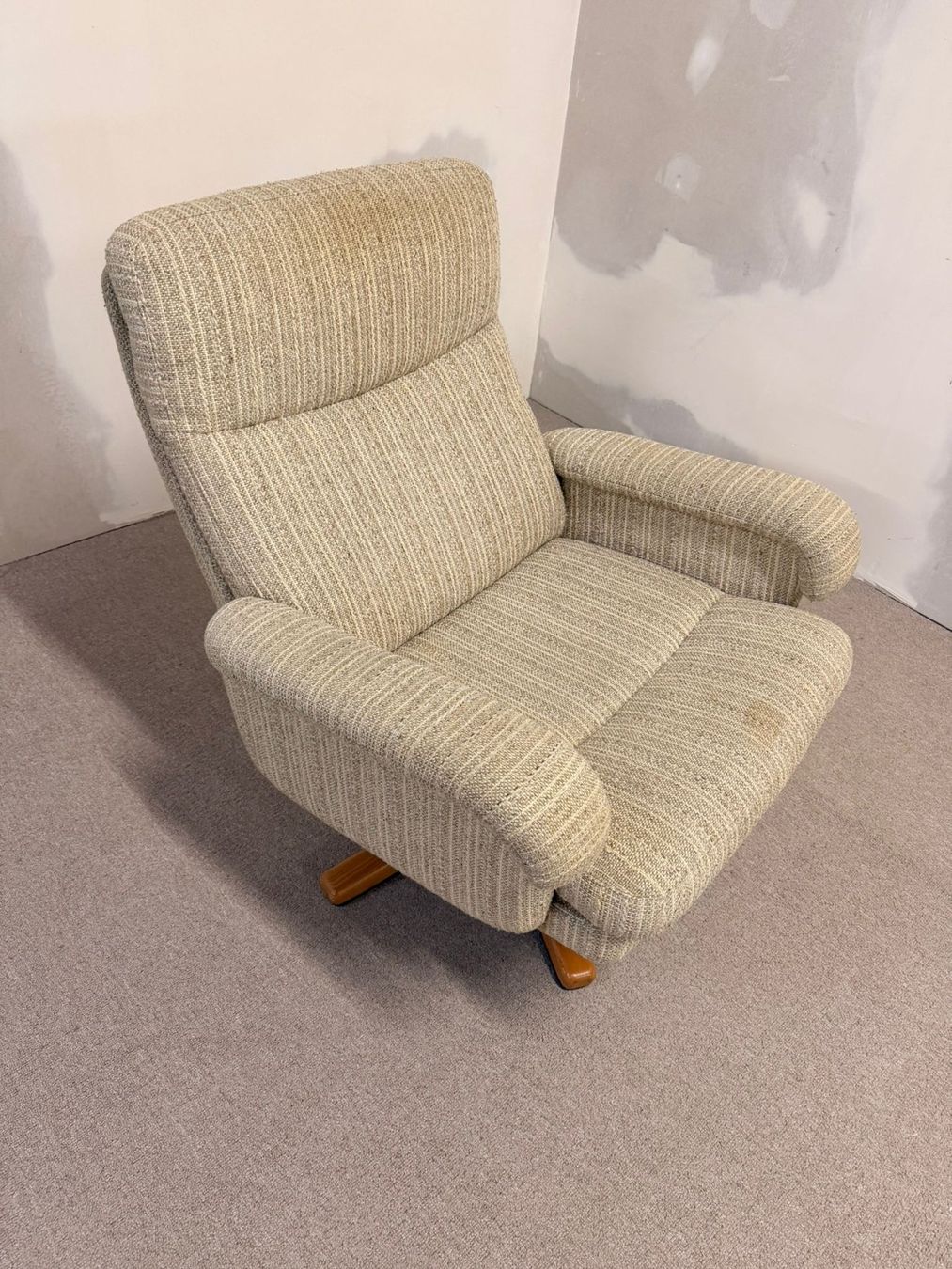Poltrone: Dänischer Mid Century Sessel mit Strukturstoffbezug, retro – Usato da Rickenbach ZH venduto da Insider-Boerse 7