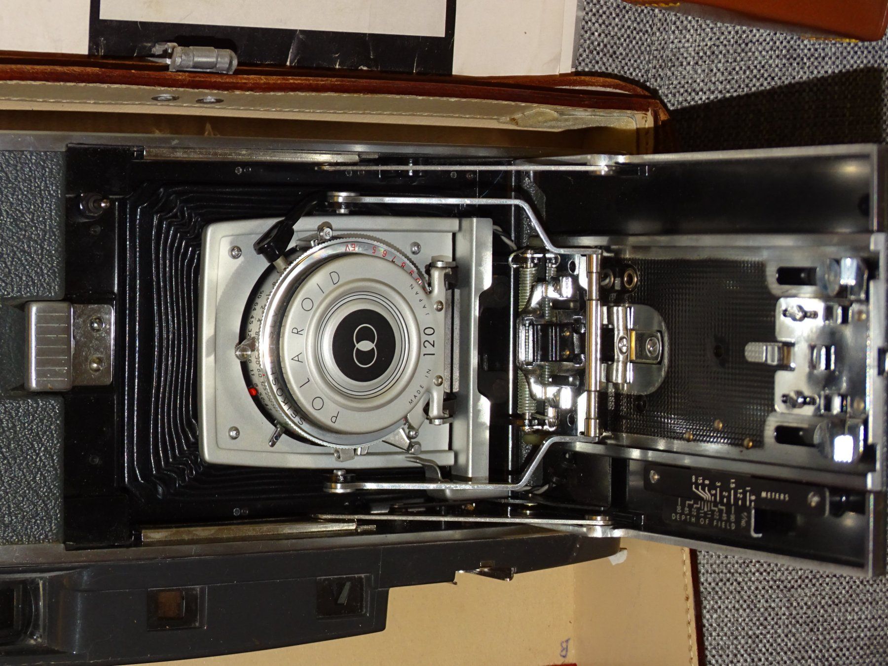 Polaroid Fotocamera: Polaroid Box mit Polaroid Blitzgerät – Usato da Hirzel venduto da Musicman03 2