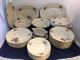 Geschirr- Service aus Porzellan Vintage!