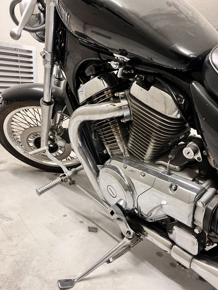 Suzuki Chopper: Suzuki VS750 Intruder – Usato da Küssnacht am Rigi venduto da lus_g9xw 3