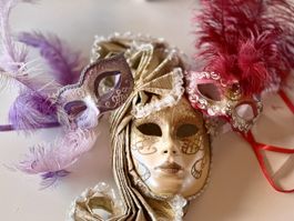 Zauberhafte venezianische Masken 
