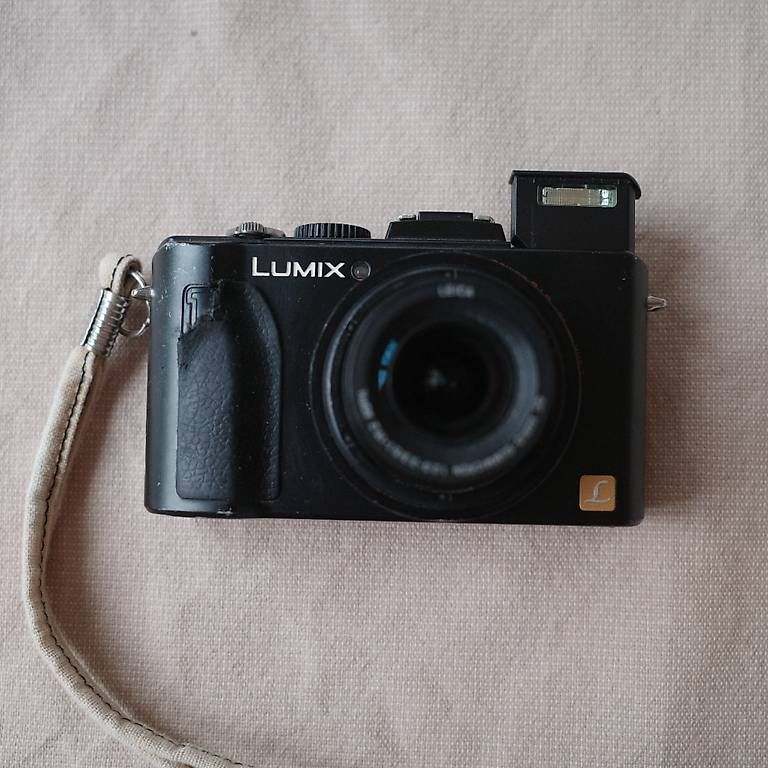 Fotocamera: Panasonic Lumix LX5 Black – Usato da Genève venduto da fotos.grafo 1