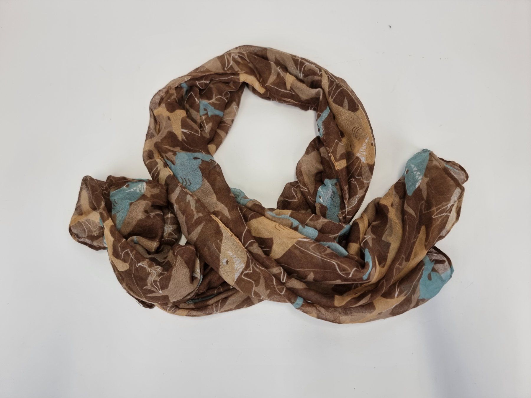 Foulard & Sciarpe: Haifisch Schal – Usato da Urtenen-Schönbühl venduto da Restwert_Schoenbuehl 1