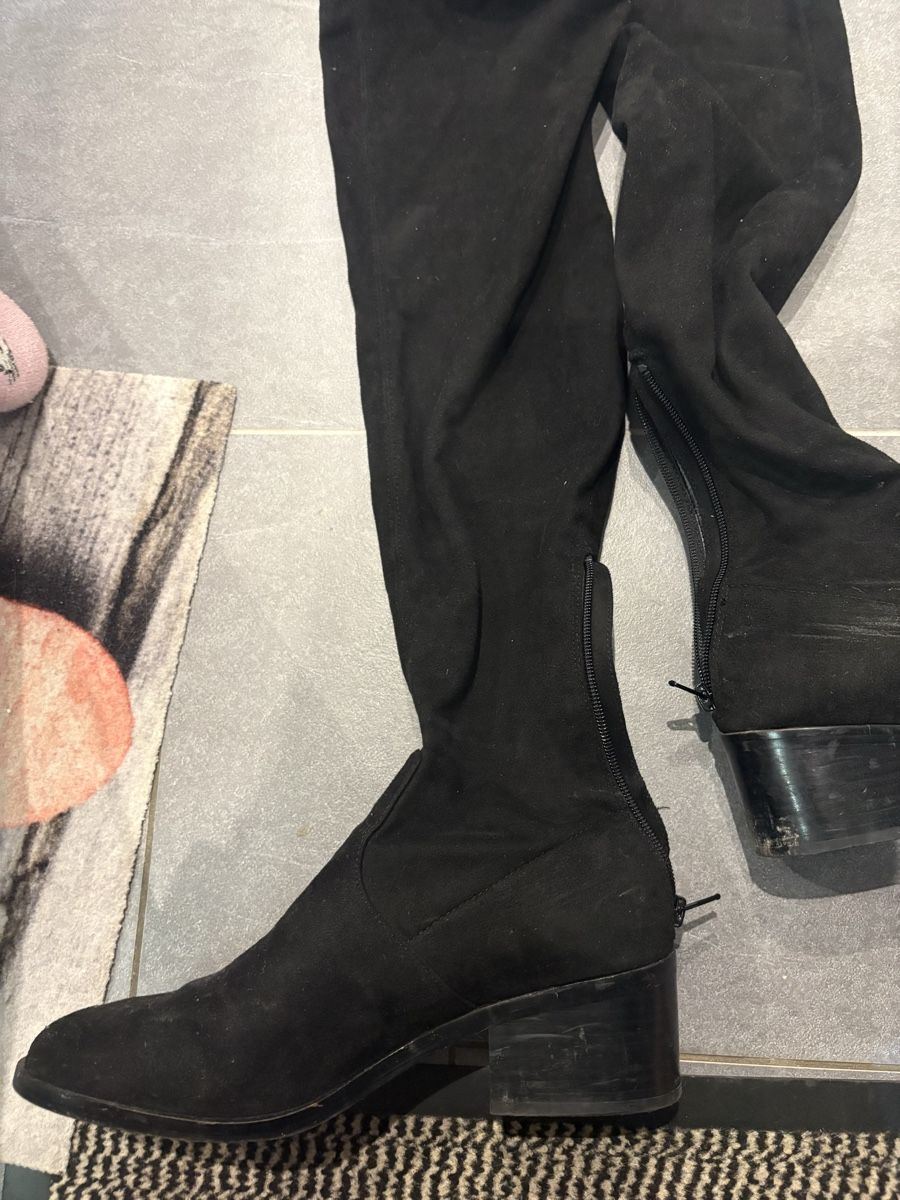 Scarpe da donna: Schwarze stiefel – Usato da Balgach venduto da lis_sy7l 1