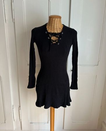 Kleid mit Schnürung