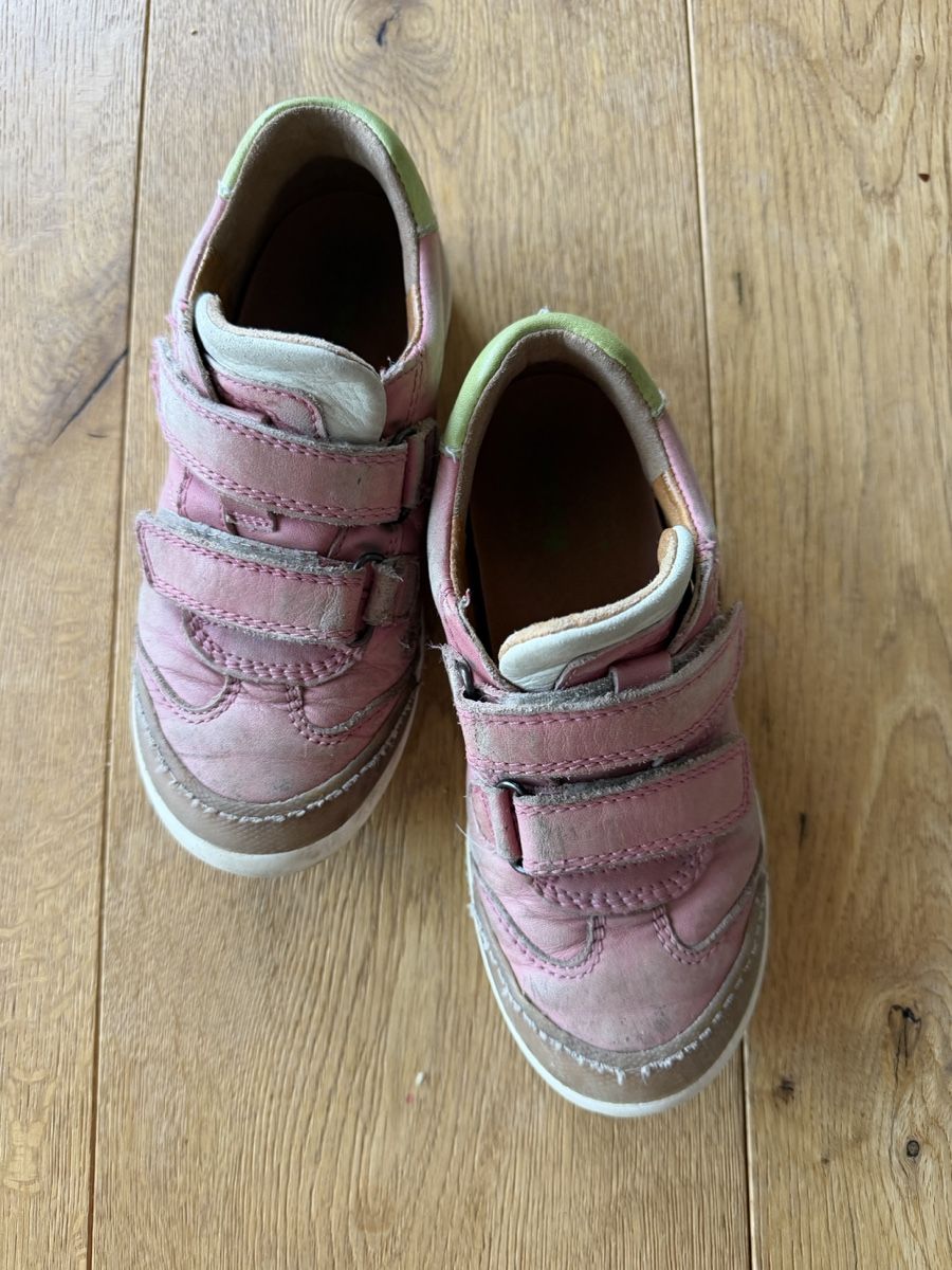 Froddo Chaussures filles: Kinder Halbschuhe rosa Klettverschluss Gr. 31 – D'occasion à Luzern par La_sfinge