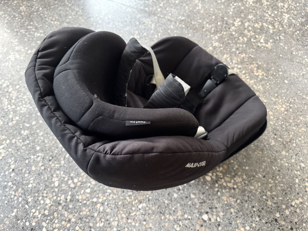 Maxi-Cosi Seggiolini per auto: Maxi Cosi Pearl Pro und 2 Way Fix – Usato da Zürich venduto da steezo78 2